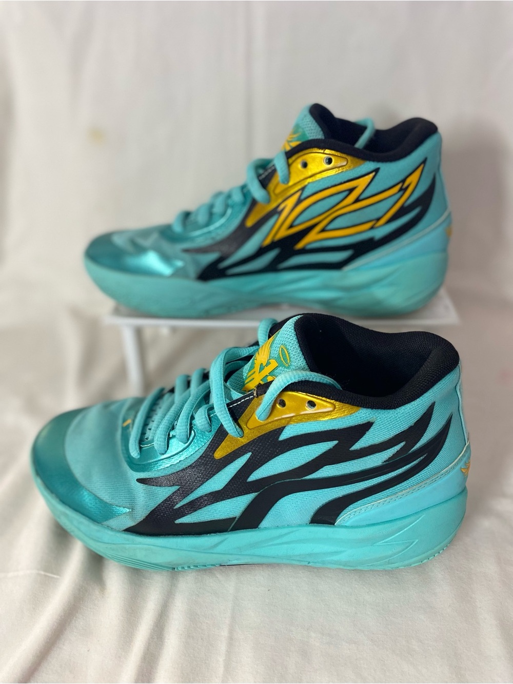 6us Youth PUMA MELO Ball Unisex Mid Top LaceUp Basketball Y2K teal/mint sneakers